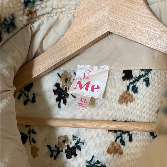 So Me Cream Floral Vest - Picture 2 of 5